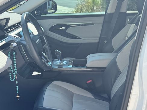 Used 2023 Land Rover Range Rover Evoque R-Dynamic S AWD/4WD image 11