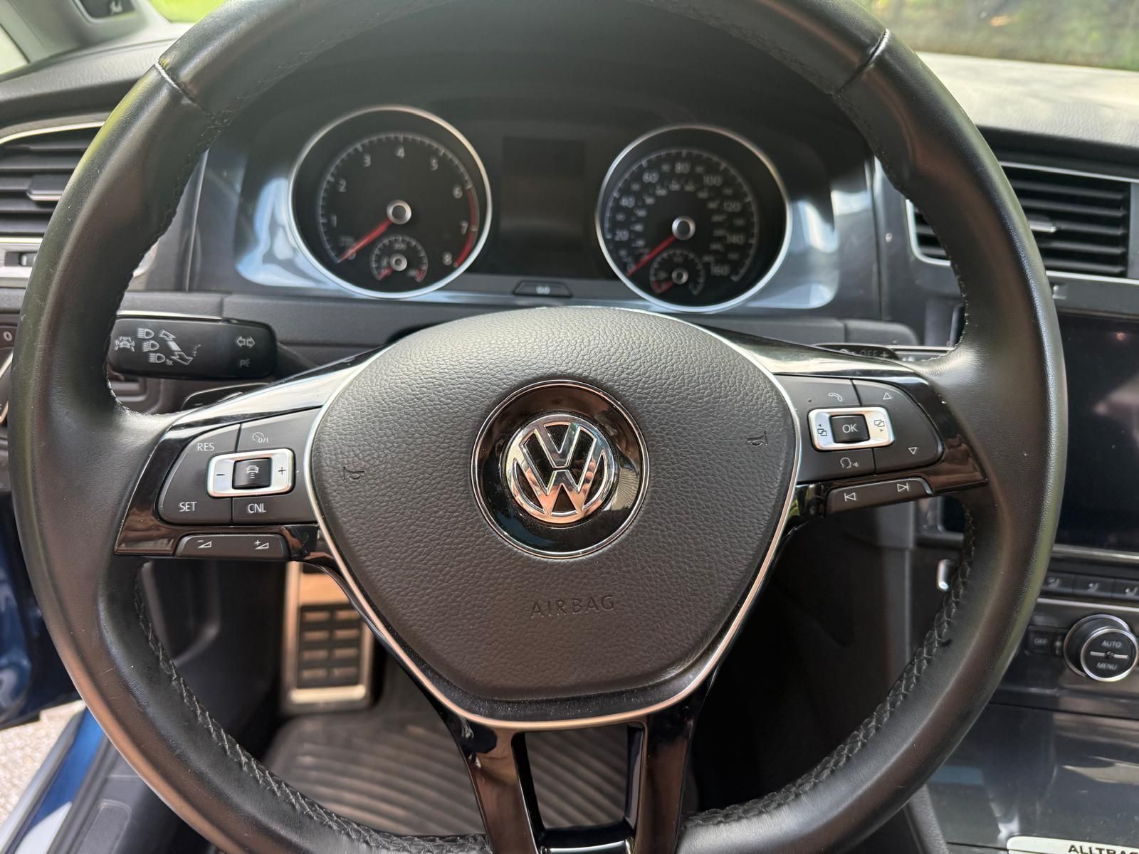 Used 2018 Volkswagen Golf Alltrack SEL AWD/4WD image 17