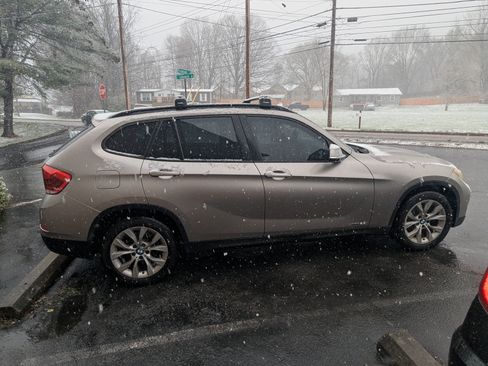 Used 2013 BMW X1 xDrive28i image 1