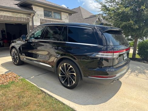 Used 2024 Lincoln Aviator Reserve w/ Equipment Group 201A RWD image 5