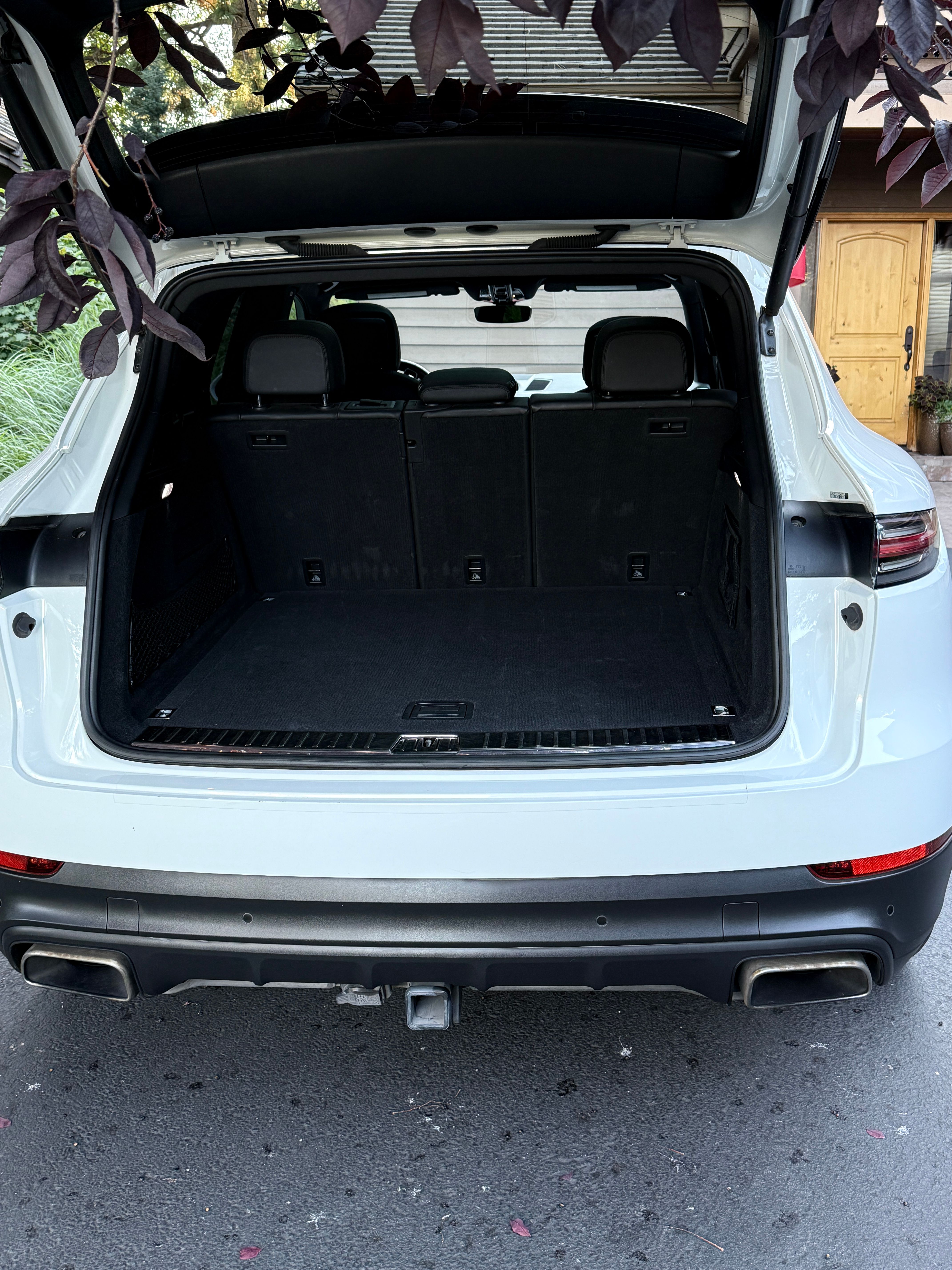 Used 2019 Porsche Cayenne E-Hybrid AWD/4WD image 11