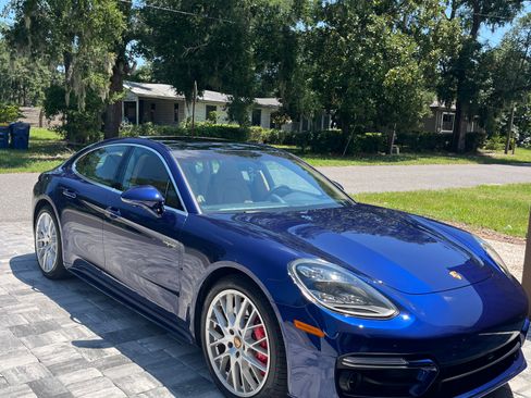 Used 2023 Porsche Panamera 4S AWD/4WD image 1