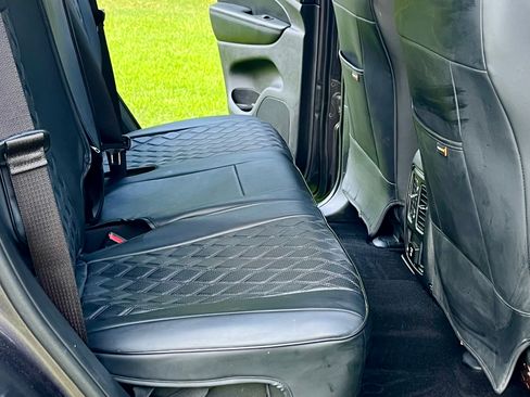 Used 2020 Jeep Grand Cherokee Altitude image 25