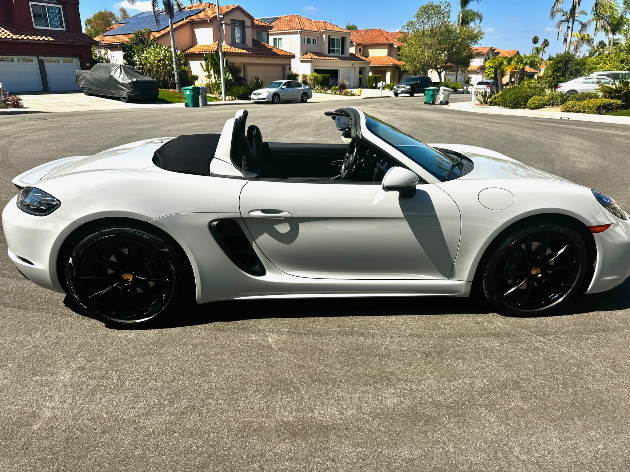 Used 2018 Porsche 718 Boxster RWD image 9