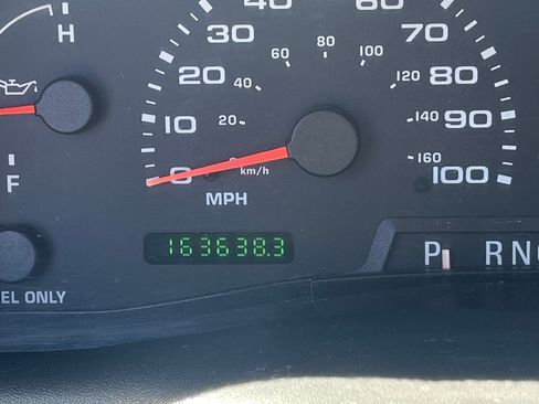 Used 2003 Ford F250 XLT RWD image 1