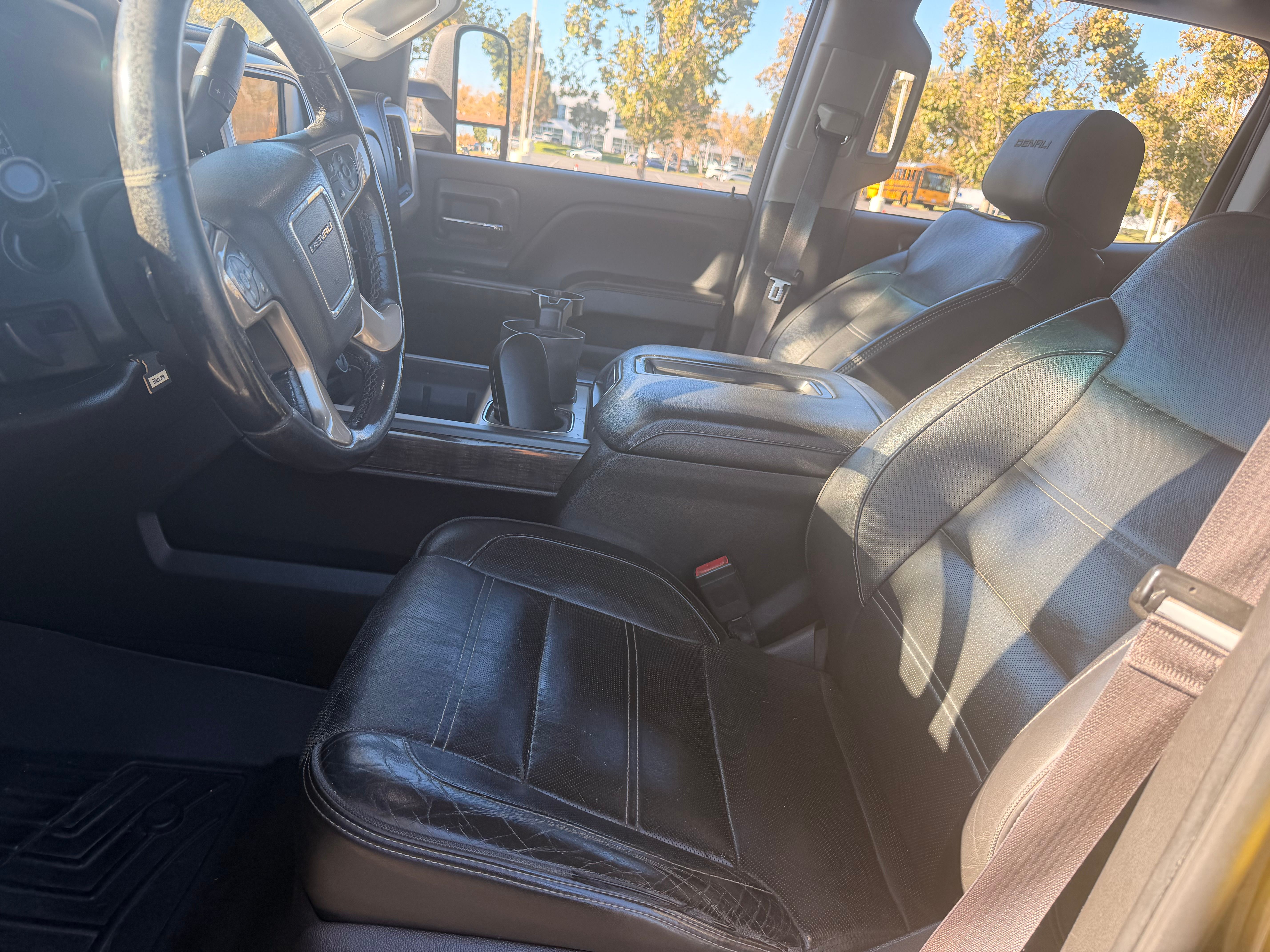 Used 2015 GMC Sierra 2500 Denali w/ Duramax Plus Package AWD/4WD image 12