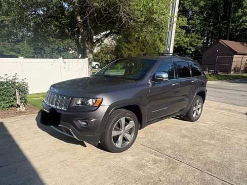 Used 2014 Jeep Grand Cherokee Limited w/ Trailer Tow Group IV AWD/4WD image 14