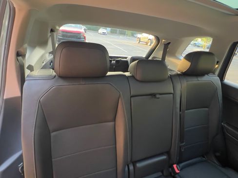 Used 2020 Volkswagen Tiguan SE w/ Panoramic Sunroof Package AWD/4WD image 27