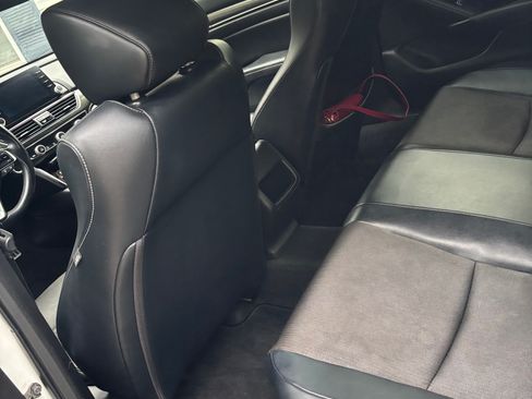 Used 2018 Honda Accord Sport image 5