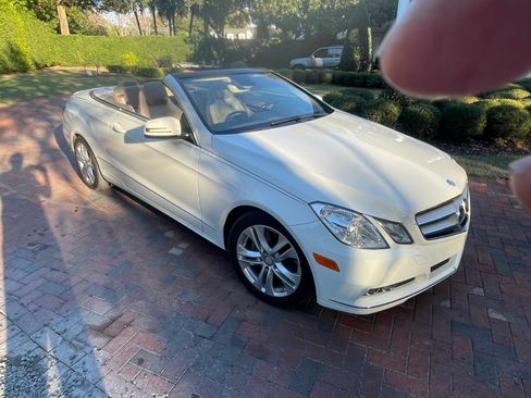 Used 2011 Mercedes-Benz E 350 Cabriolet image 4