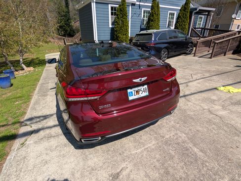 Used 2015 Hyundai Genesis 3.8 w/ Option Group 04 image 5