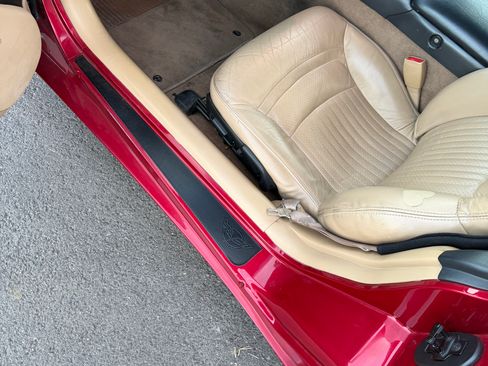 Used 2002 Chevrolet Corvette Convertible w/ Preferred Equipment Group2 image 9