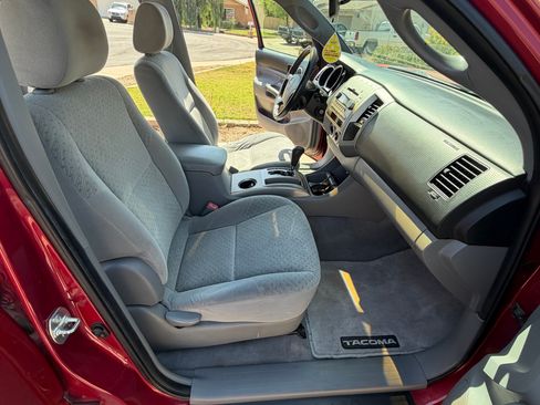 Used 2007 Toyota Tacoma PreRunner RWD image 6