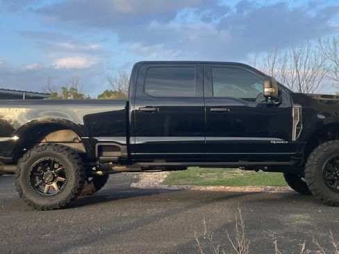 Used 2025 Ford F350 XLT w/ Tremor Off-Road Package image 4