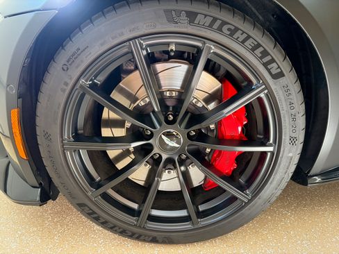 Used 2020 Aston Martin V8 Vantage Coupe image 30