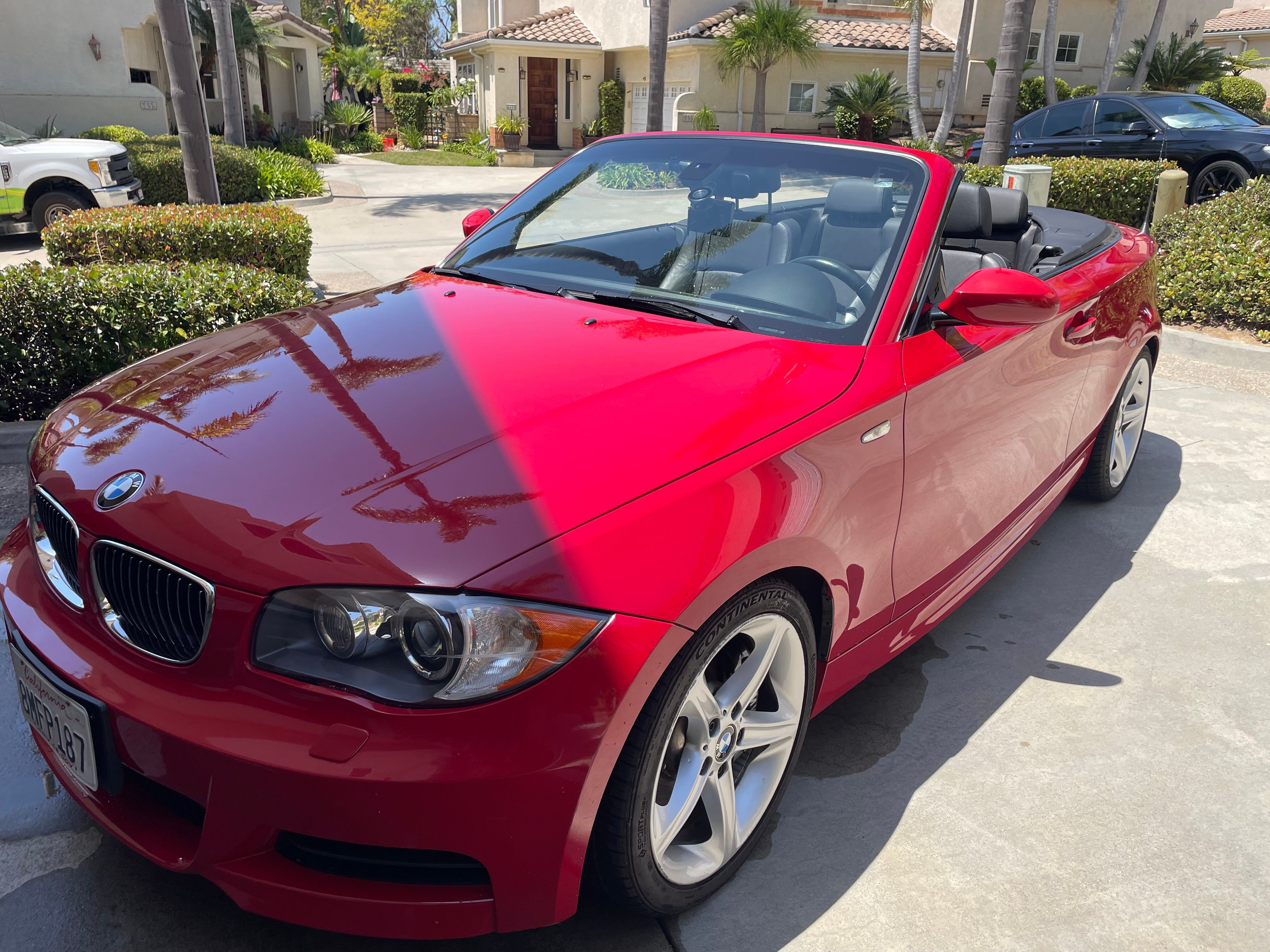Used 2008 BMW 135i Convertible RWD image 2