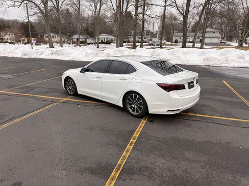 Used 2015 Acura TLX 3.5 Sedan 4D image 2