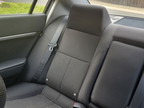 Used 2012 Mitsubishi Galant FE image 4