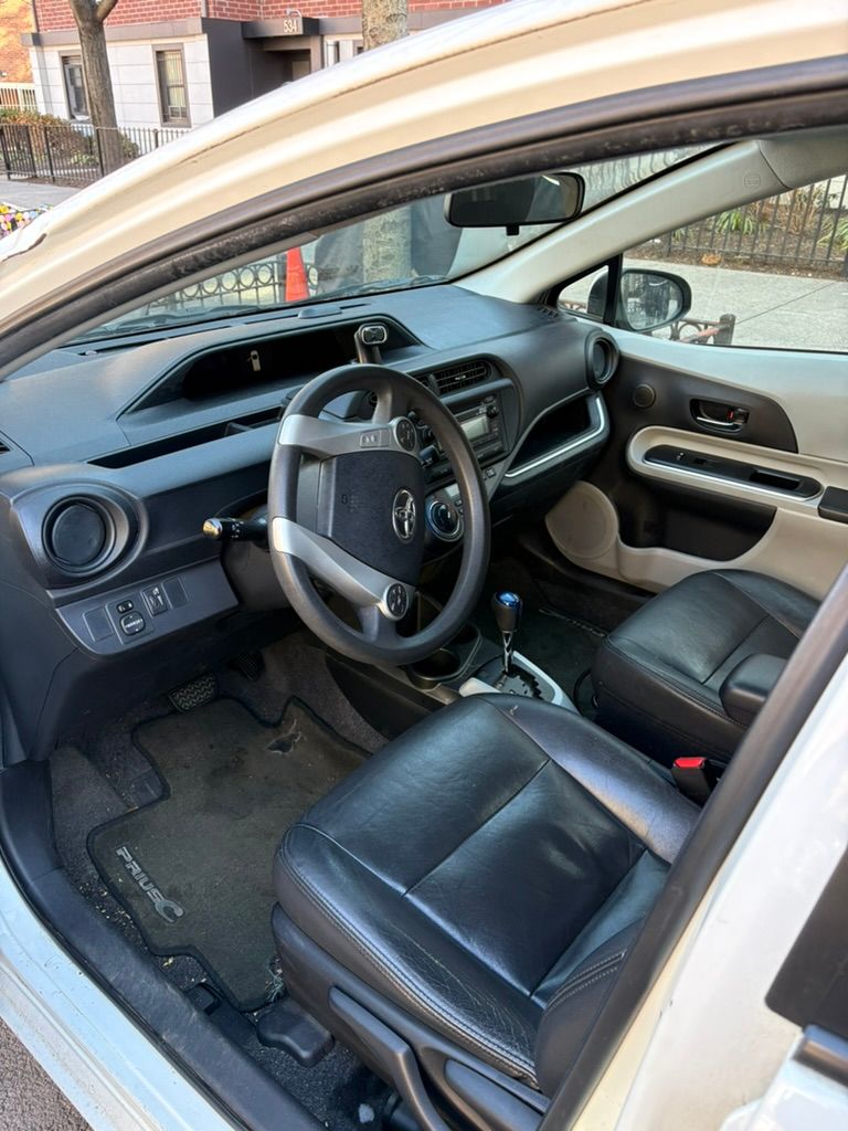 Used 2014 Toyota Prius C Two FWD image 11