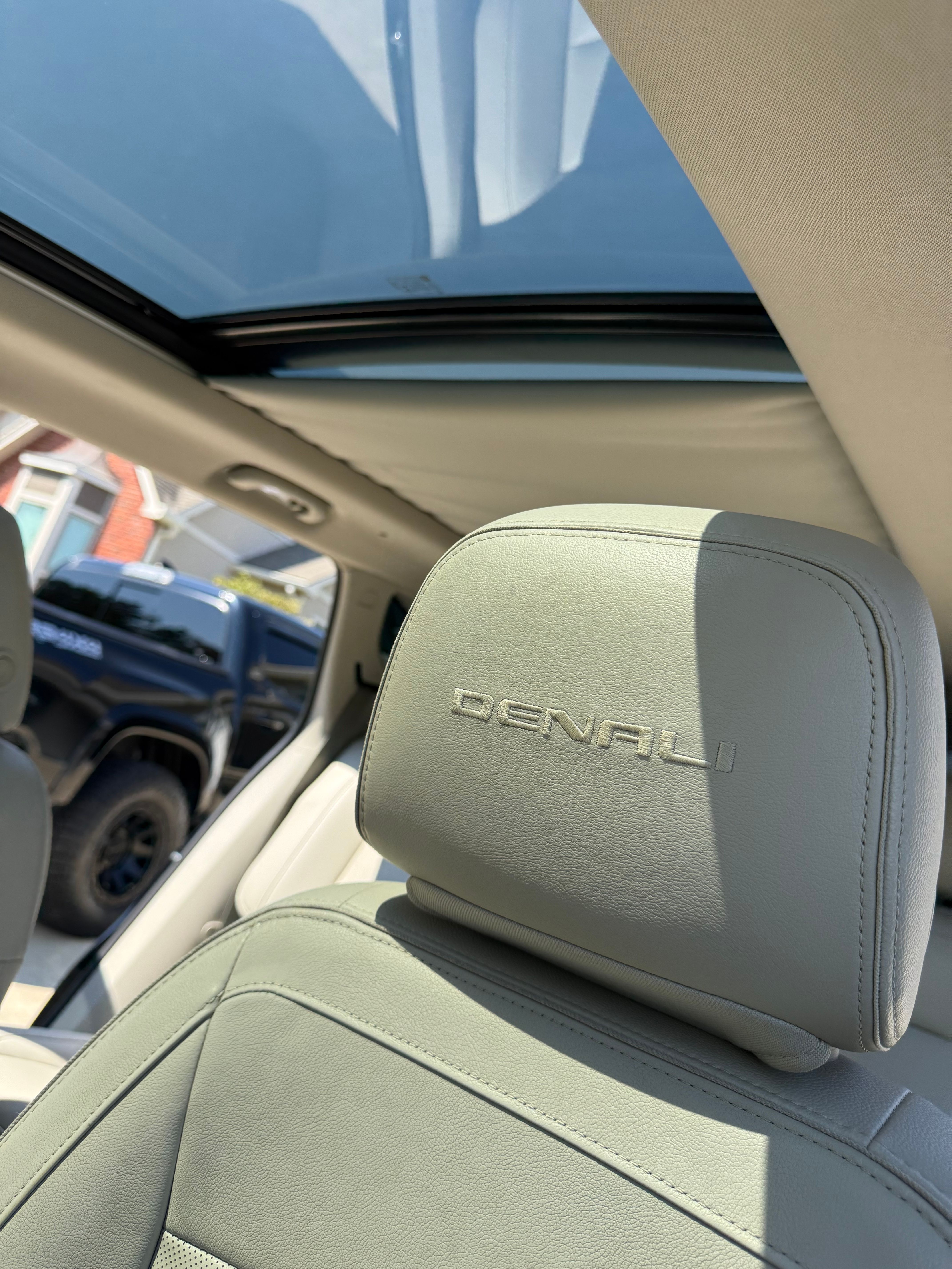 Used 2019 GMC Terrain Denali w/ Comfort Package FWD image 18