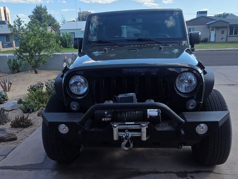 Used 2015 Jeep Wrangler Sport image 12