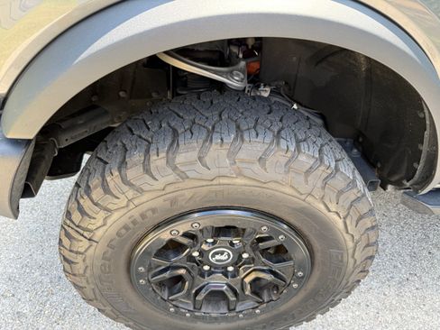 Used 2024 Ford Bronco Big Bend image 8