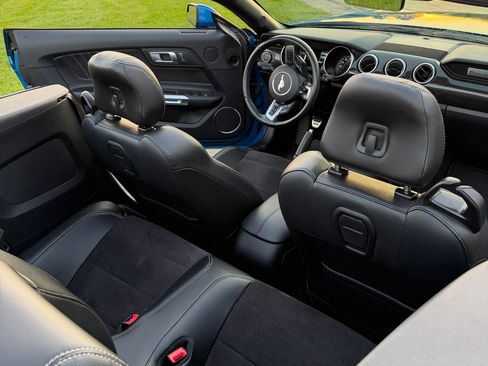 Used 2019 Ford Mustang GT Premium w/ Carbon Sport Interior Package RWD image 19