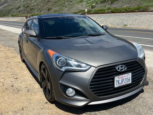 Used 2015 Hyundai Veloster Turbo image 1