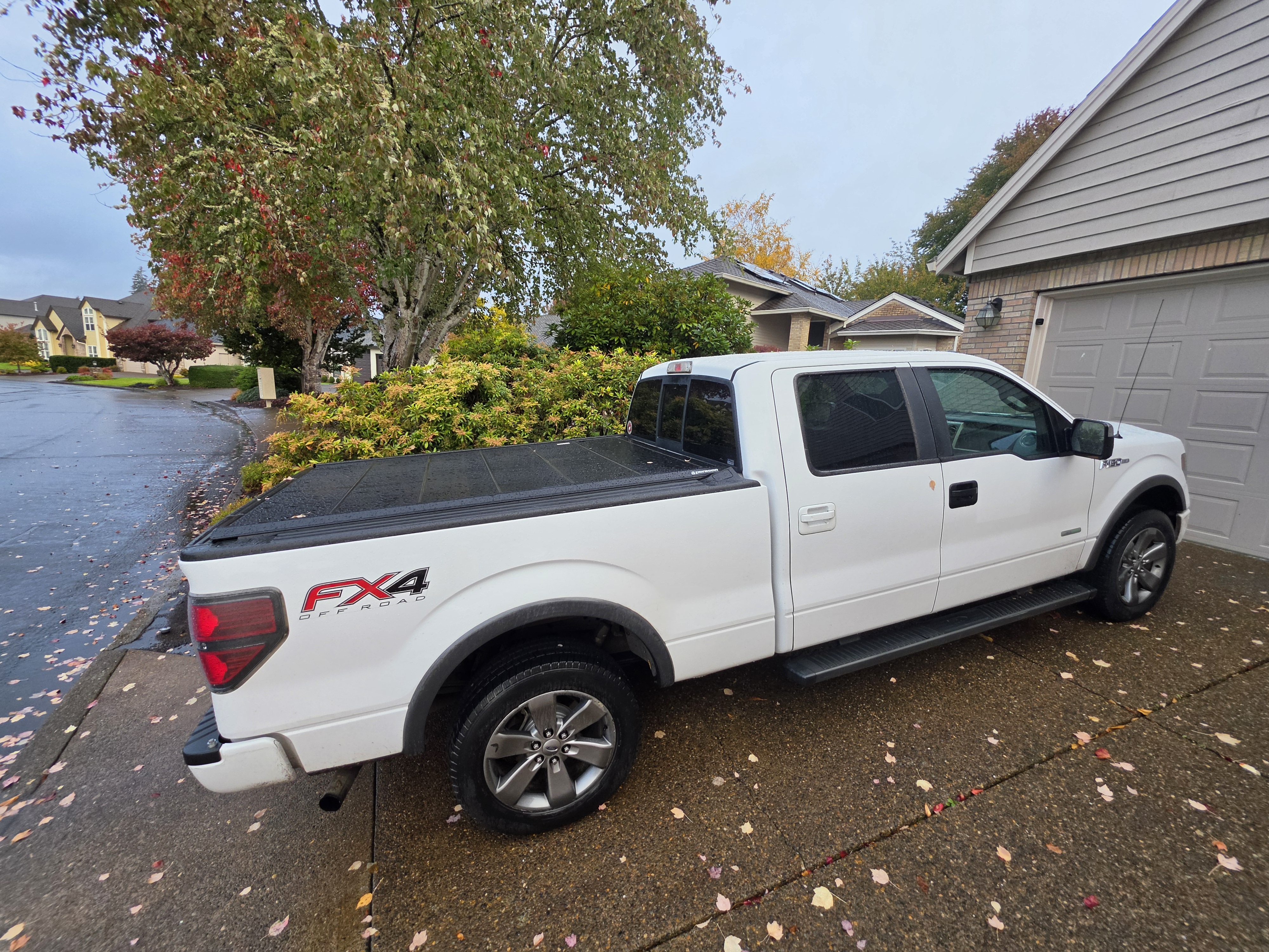 Used 2014 Ford F150 FX4 w/ Equipment Group 402A Luxury AWD/4WD image 7