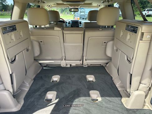 Used 2013 Toyota Land Cruiser AWD/4WD image 5