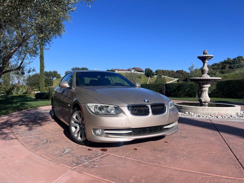 Used 2012 BMW 328i Convertible image 4