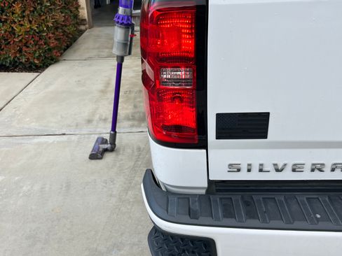 Used 2018 Chevrolet Silverado 1500 Custom w/ Custom Value Package image 5