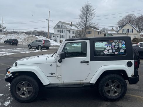 Used 2012 Jeep Wrangler Sport image 2