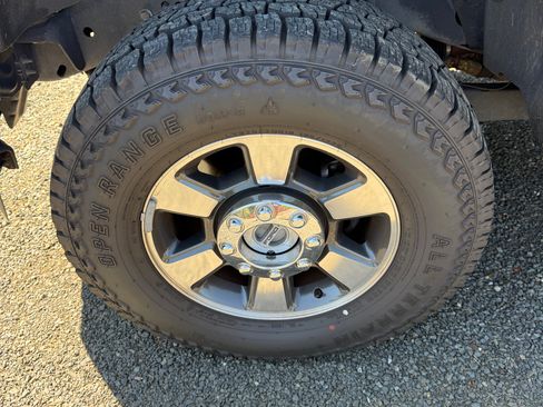Used 2011 Ford F250 Lariat w/ Lariat Interior Pkg AWD/4WD image 14