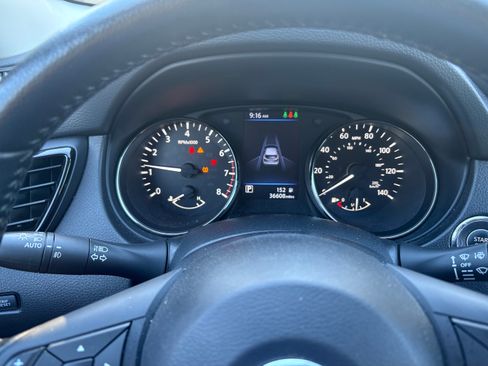 Used 2021 Nissan Rogue Sport SV image 23