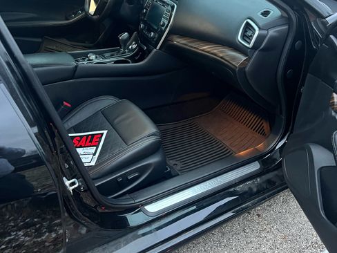 Used 2017 Nissan Maxima Platinum image 11