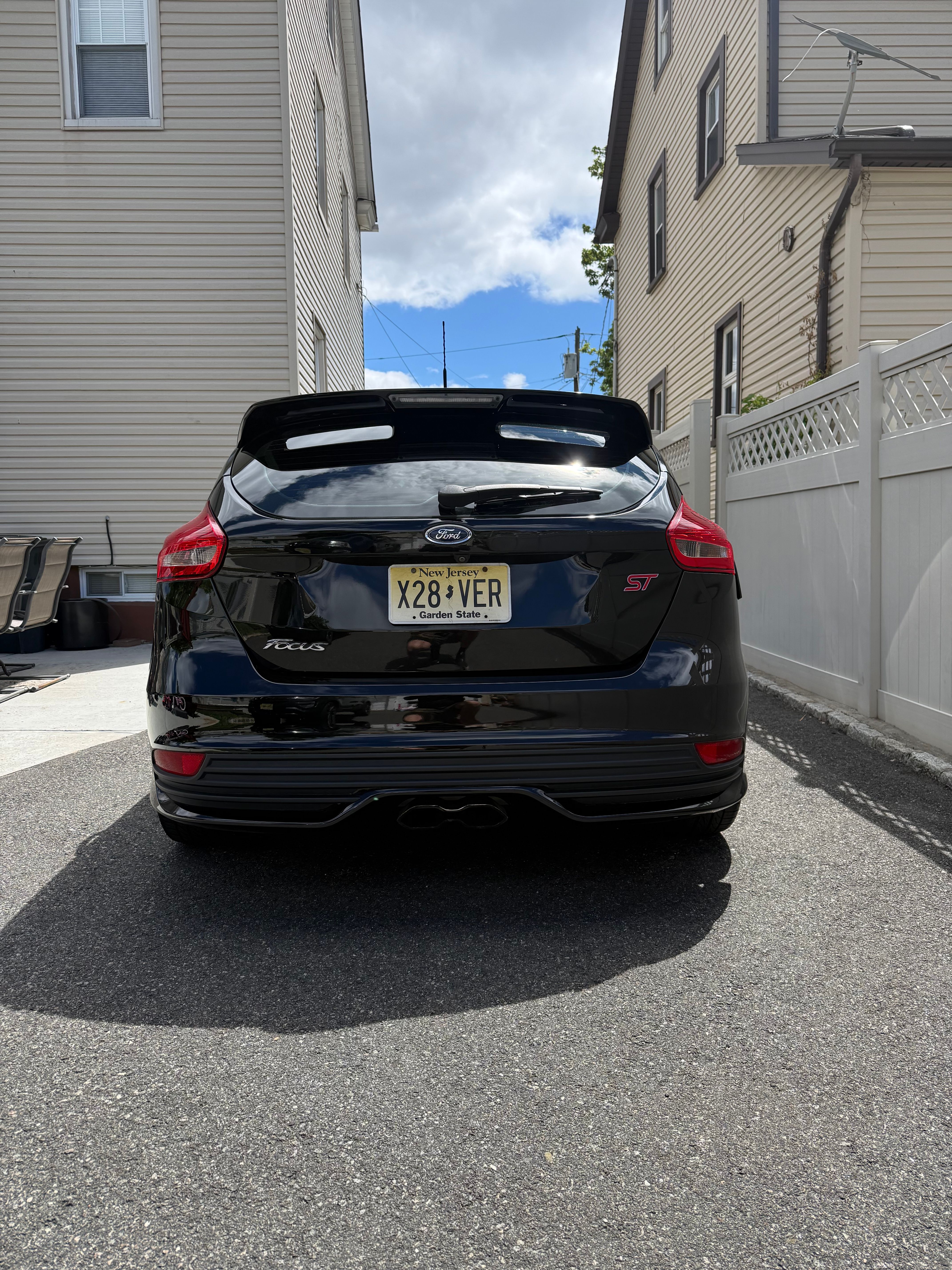 Used 2018 Ford Focus ST w/ Equipment Group 402A FWD image 8