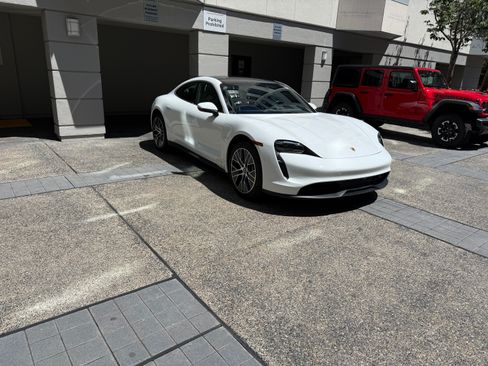 Used 2021 Porsche Taycan 4S AWD/4WD image 4