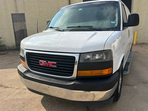 Used 2017 GMC Savana 2500 image 8