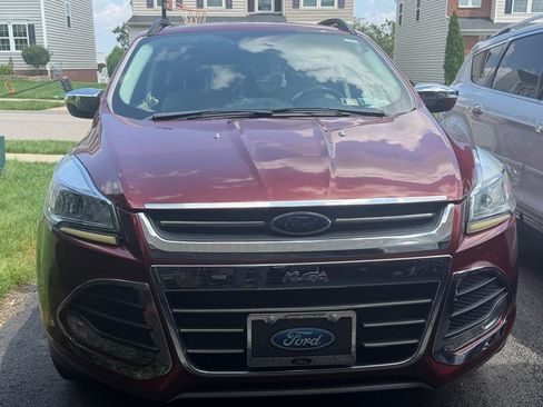 Used 2016 Ford Escape SE w/ Equipment Group 201A FWD image 1