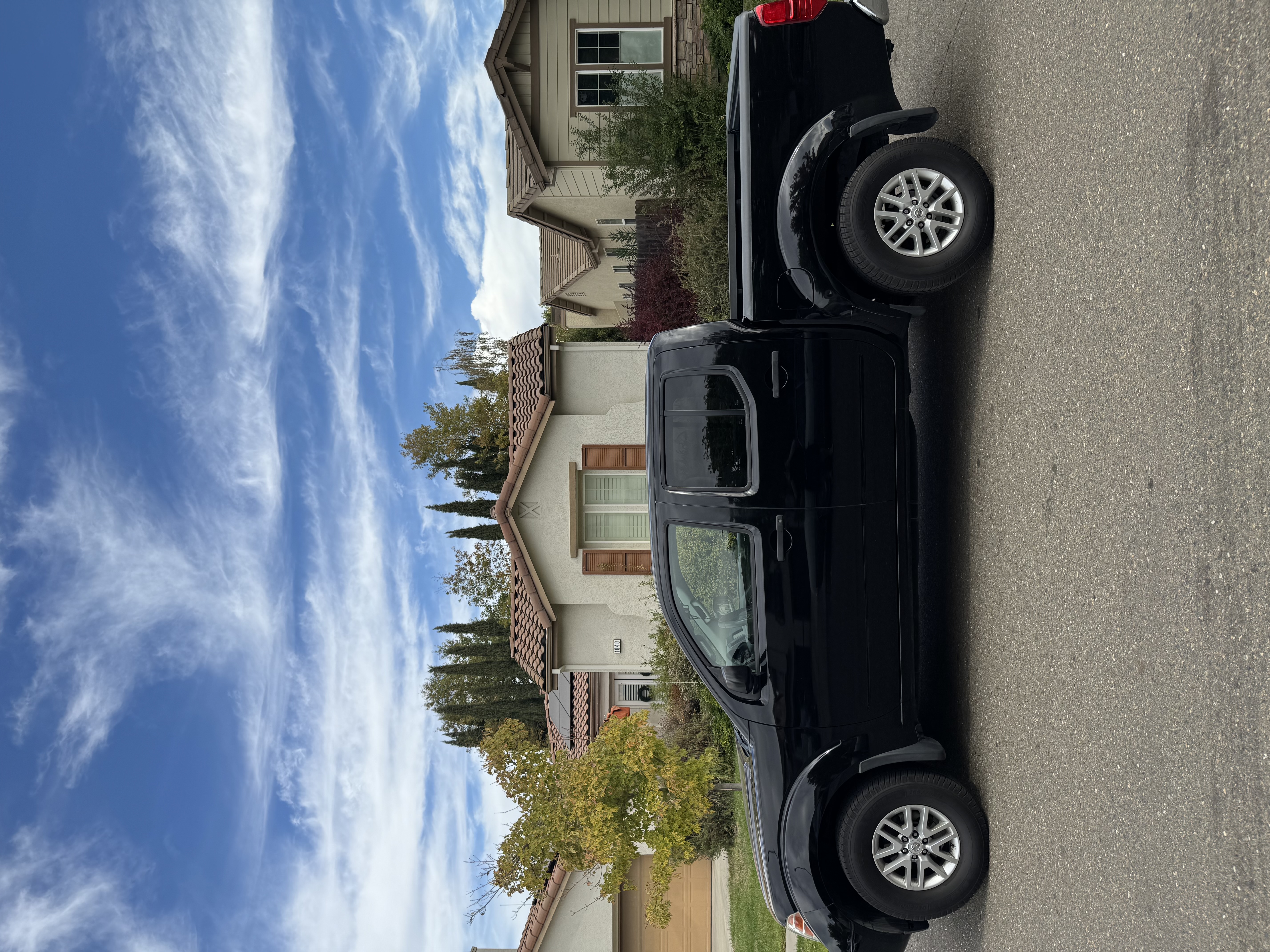 Used 2014 Nissan Frontier SV AWD/4WD image 9