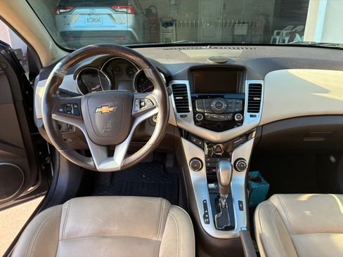 Used 2014 Chevrolet Cruze Diesel FWD image 4