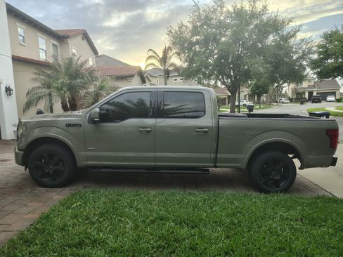 Used 2015 Ford F150 Lariat image 2