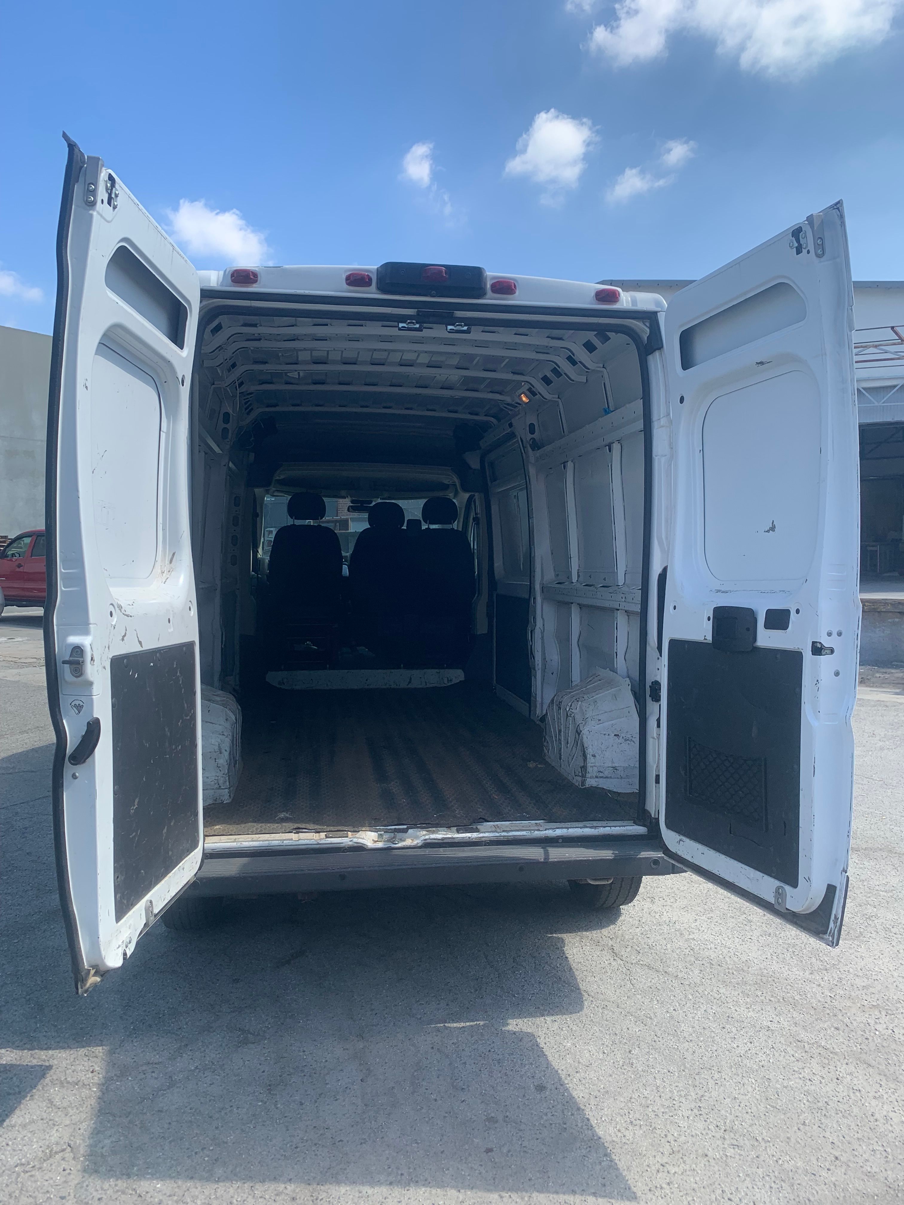 Used 2017 RAM ProMaster 2500 w/ Interior Convenience Group FWD image 6