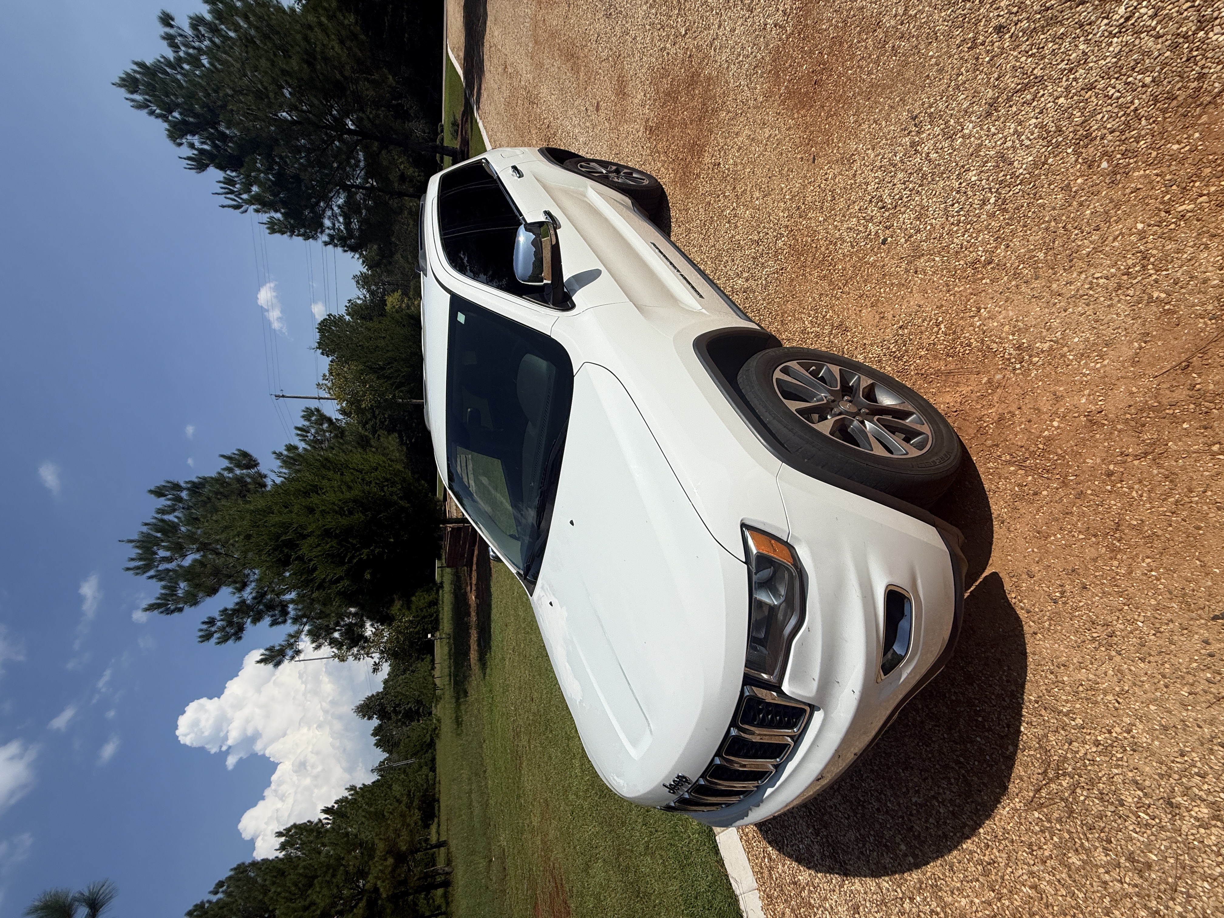 Used 2018 Jeep Grand Cherokee Limited w/ Trailer Tow Group IV RWD image 4