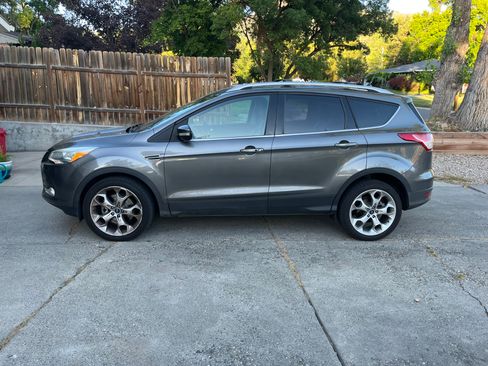 Used 2013 Ford Escape Titanium w/ Class II Trailer Tow Pkg FWD image 2