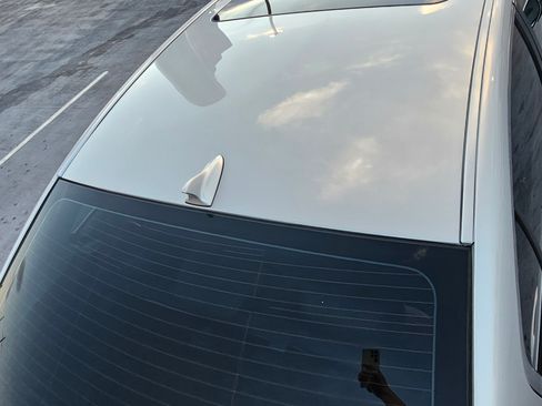 Used 2011 Hyundai Genesis 3.8 w/ Technology Pkg 4 image 5