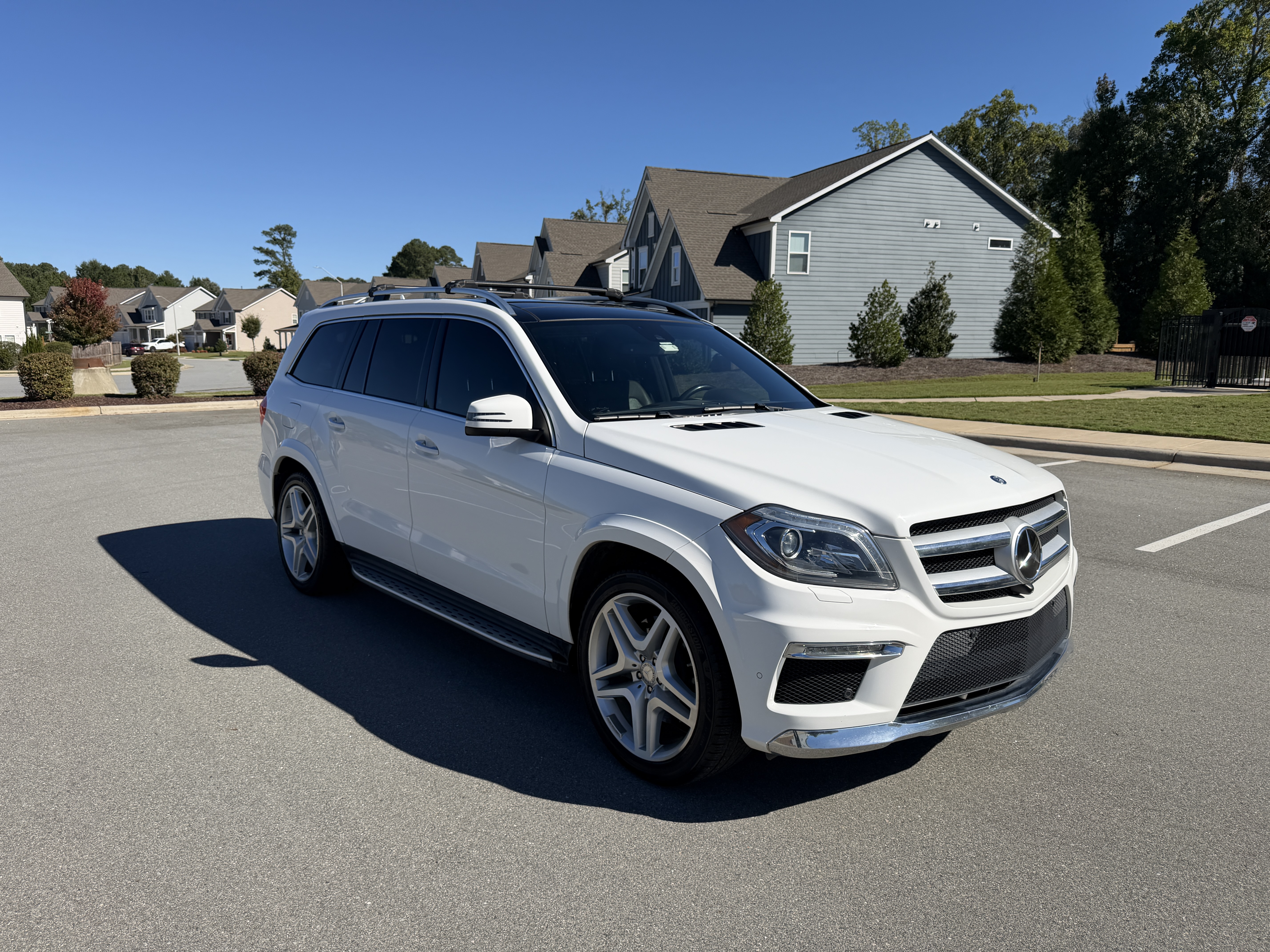 Used 2016 Mercedes-Benz GL 550 4MATIC image 5