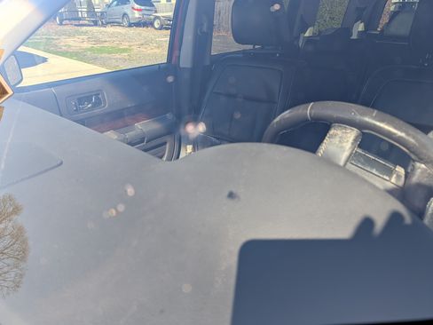 Used 2010 Ford Flex SEL image 23