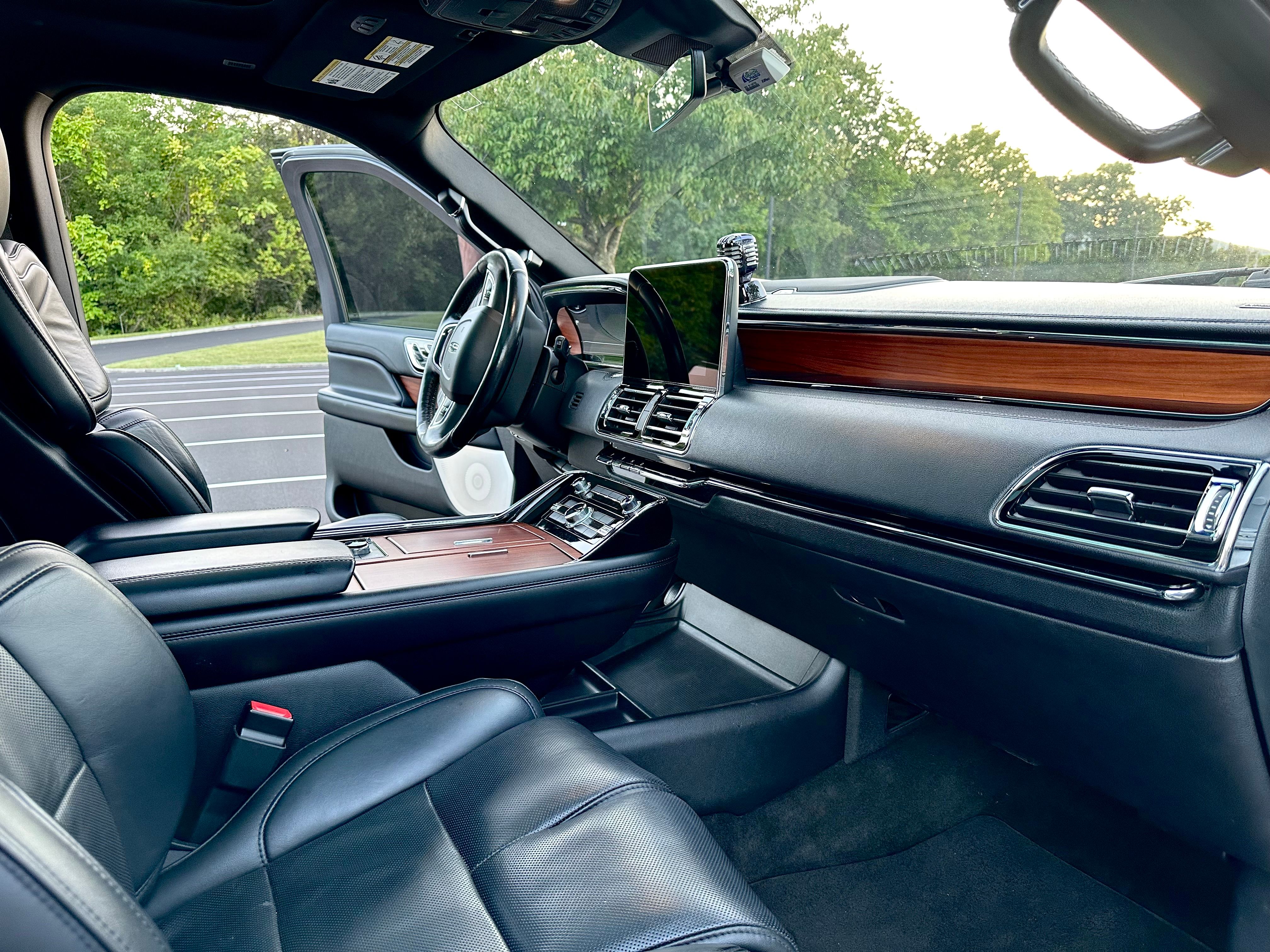 Used 2019 Lincoln Navigator L Reserve AWD/4WD image 19